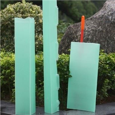 Quadratisches Dreieck gewellter Corflute-Baum-Schutz Vine Protector