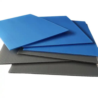 PP-Gewürfelte Kunststoffplatte Korflute Roll kundenspezifisch geschützte Recycling