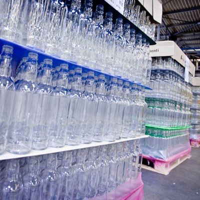 Rote gewölbte Plastikschicht füllt Corflute-Polypropylen-Plastikflaschen-Teiler auf