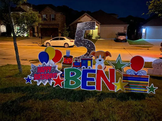 Pp. runzelten Plastikyard-Buchstabe-alles Gute zum Geburtstag Coroplast-Zeichen-Buchstaben mit Stangen